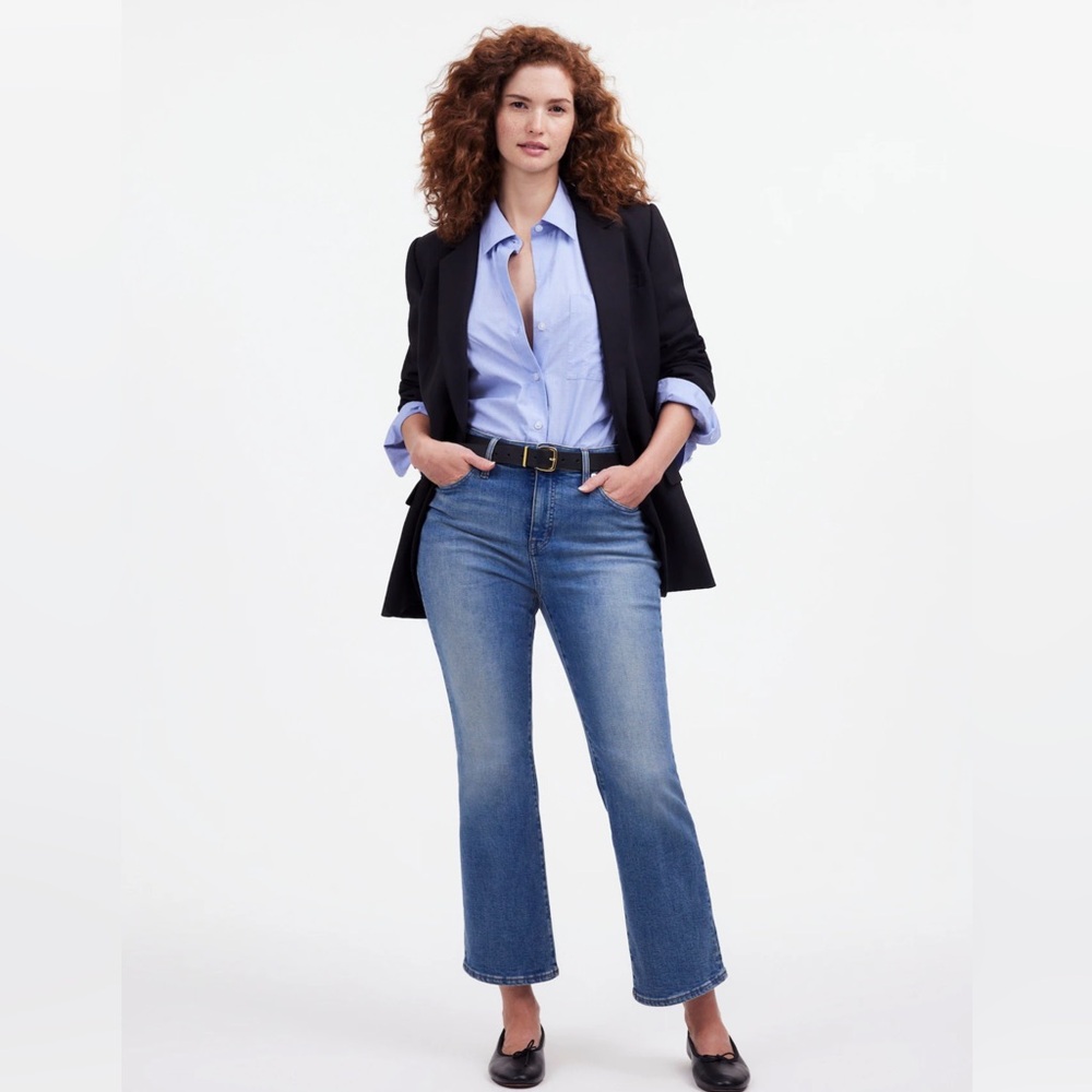 EUC Madewell Curvy Kick Out Crop Jeans 27 small tear back inner thigh sold out